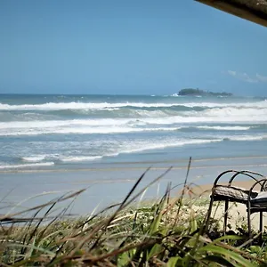 https://pacific-palms-motor-inn.hotelssunshinecoast.net